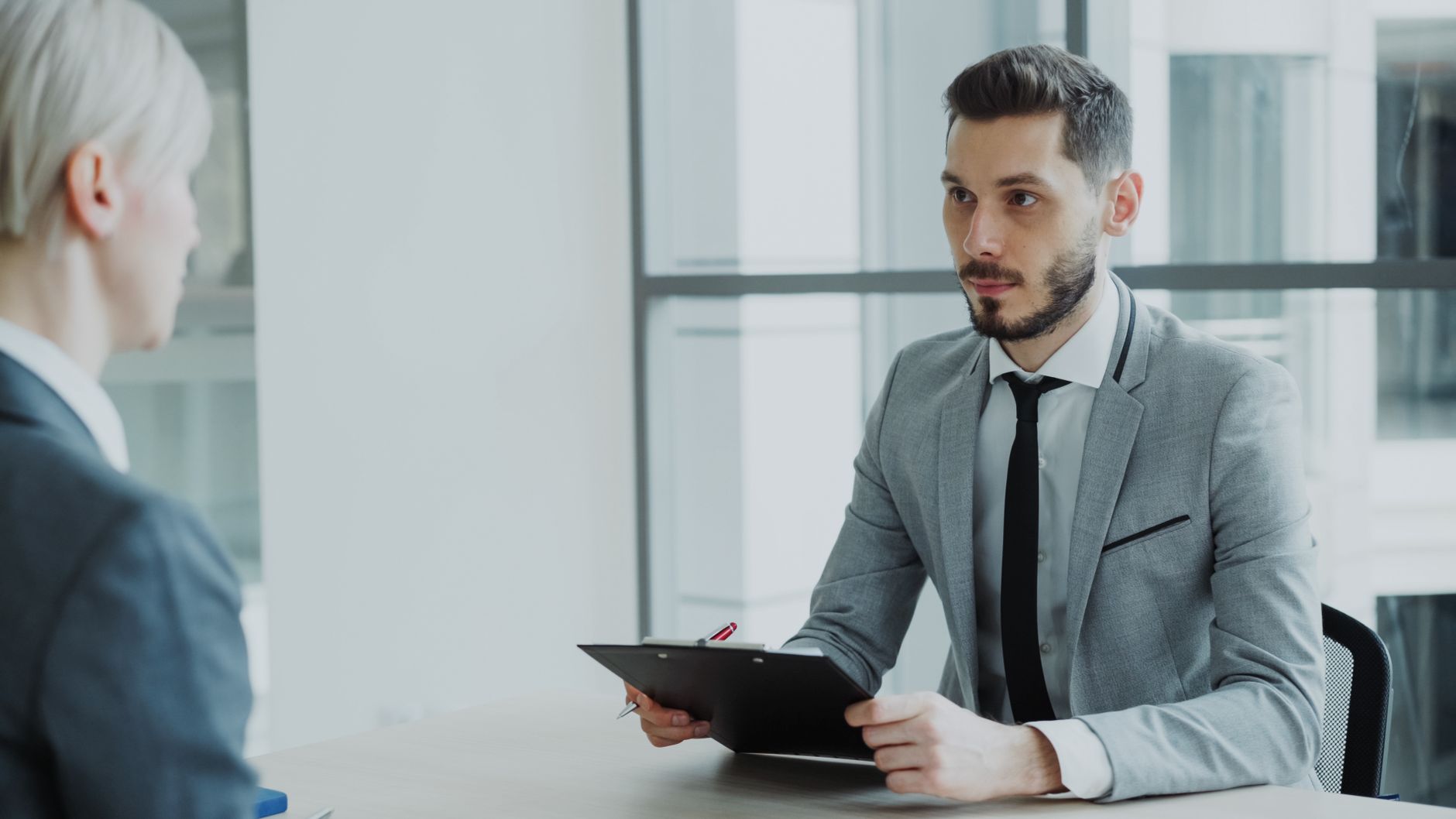 Buat CV profesional karir memukau recruiter dalam 5 langkah mudah