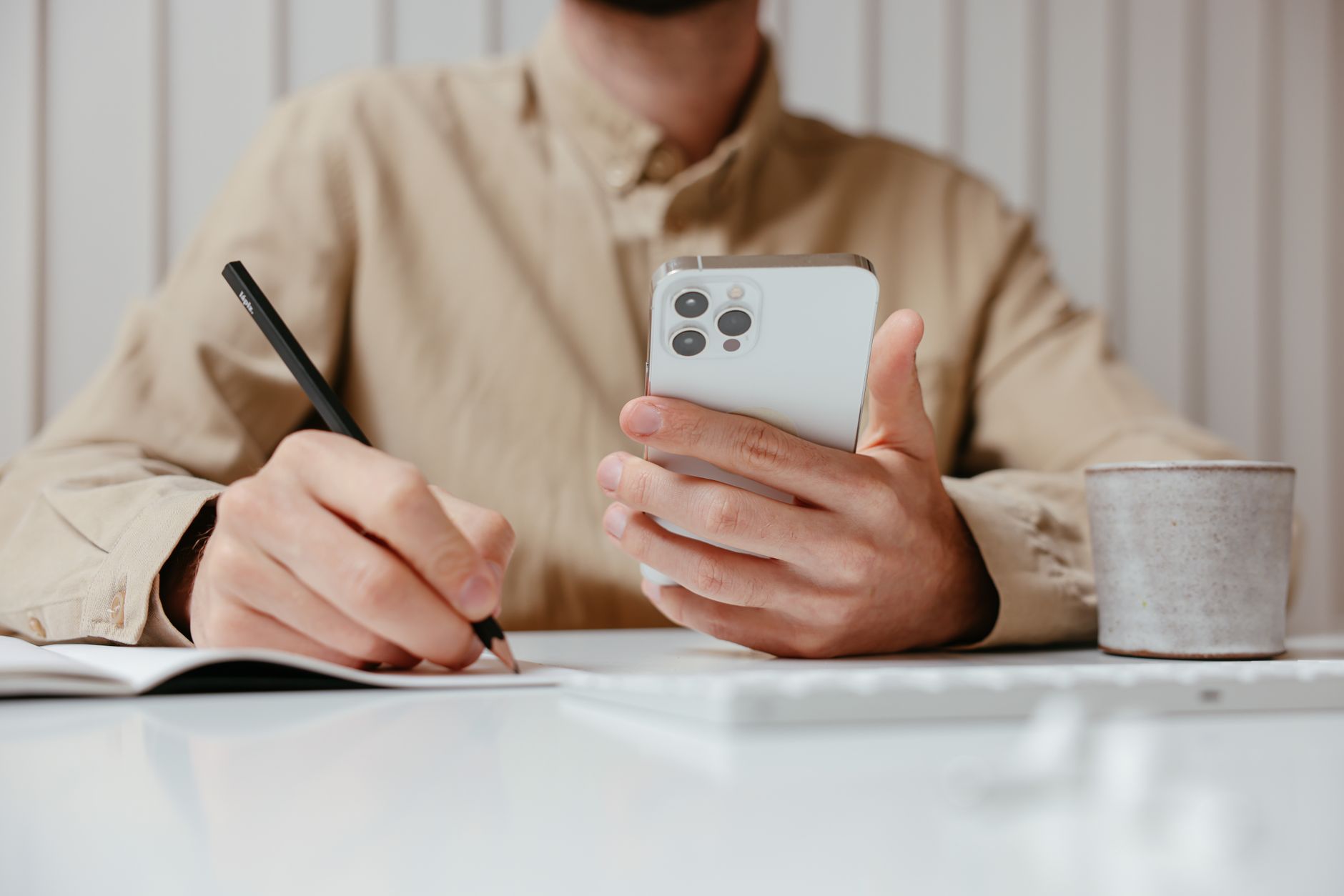 Bikin CV ATS di HP dengan 7 trik cepat agar resume lolos recruiter Anda